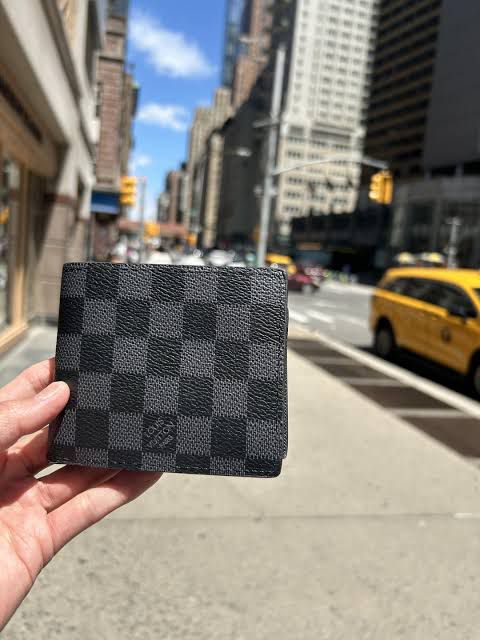 Designer LV Bifold Men Wallet Textured Black ( Made in Italy) - Hutch